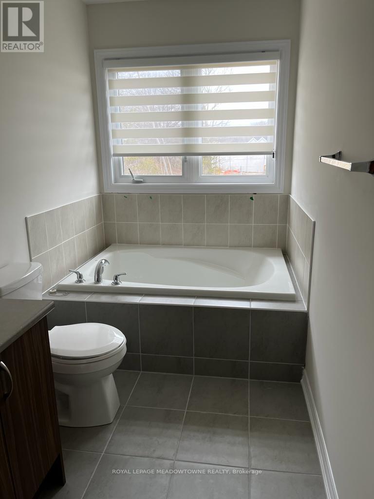 45 Eberhardt Drive E, Wasaga Beach, Ontario  L9Z 0K5 - Photo 17 - S12984470