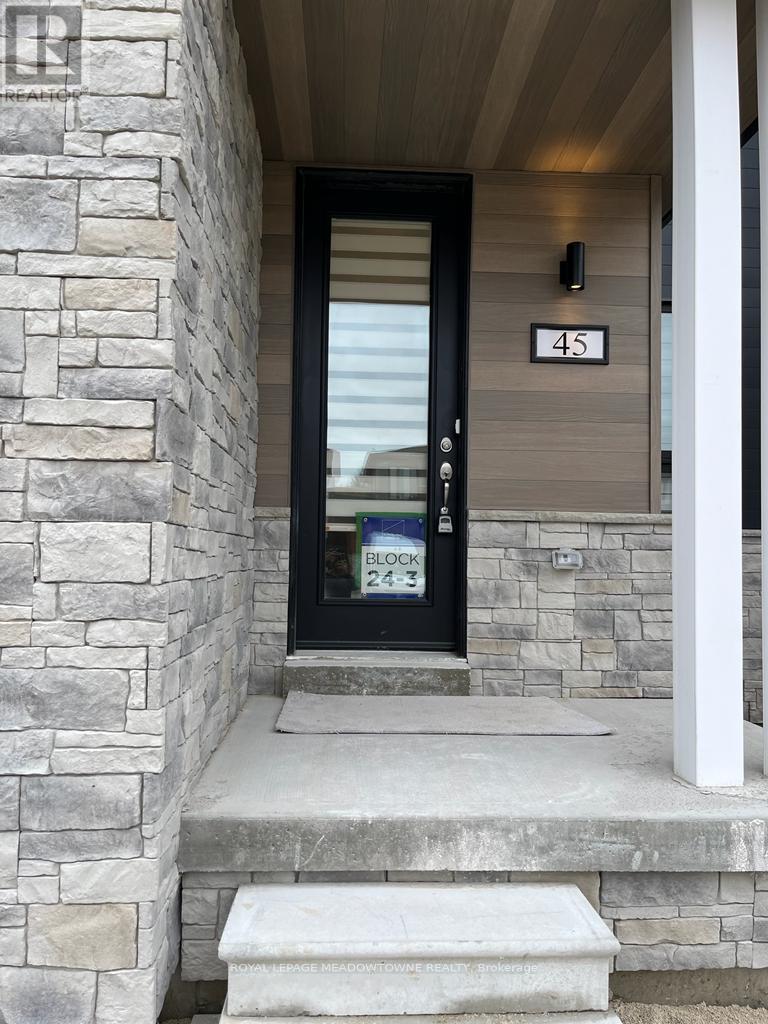 45 Eberhardt Drive E, Wasaga Beach, Ontario  L9Z 0K5 - Photo 2 - S12984470