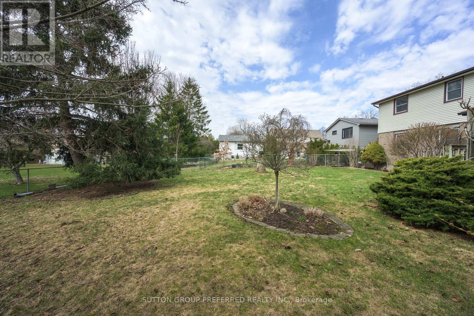 115 Brixham Crescent, London South, Ontario  N6K 1K9 - Photo 4 - X12956648