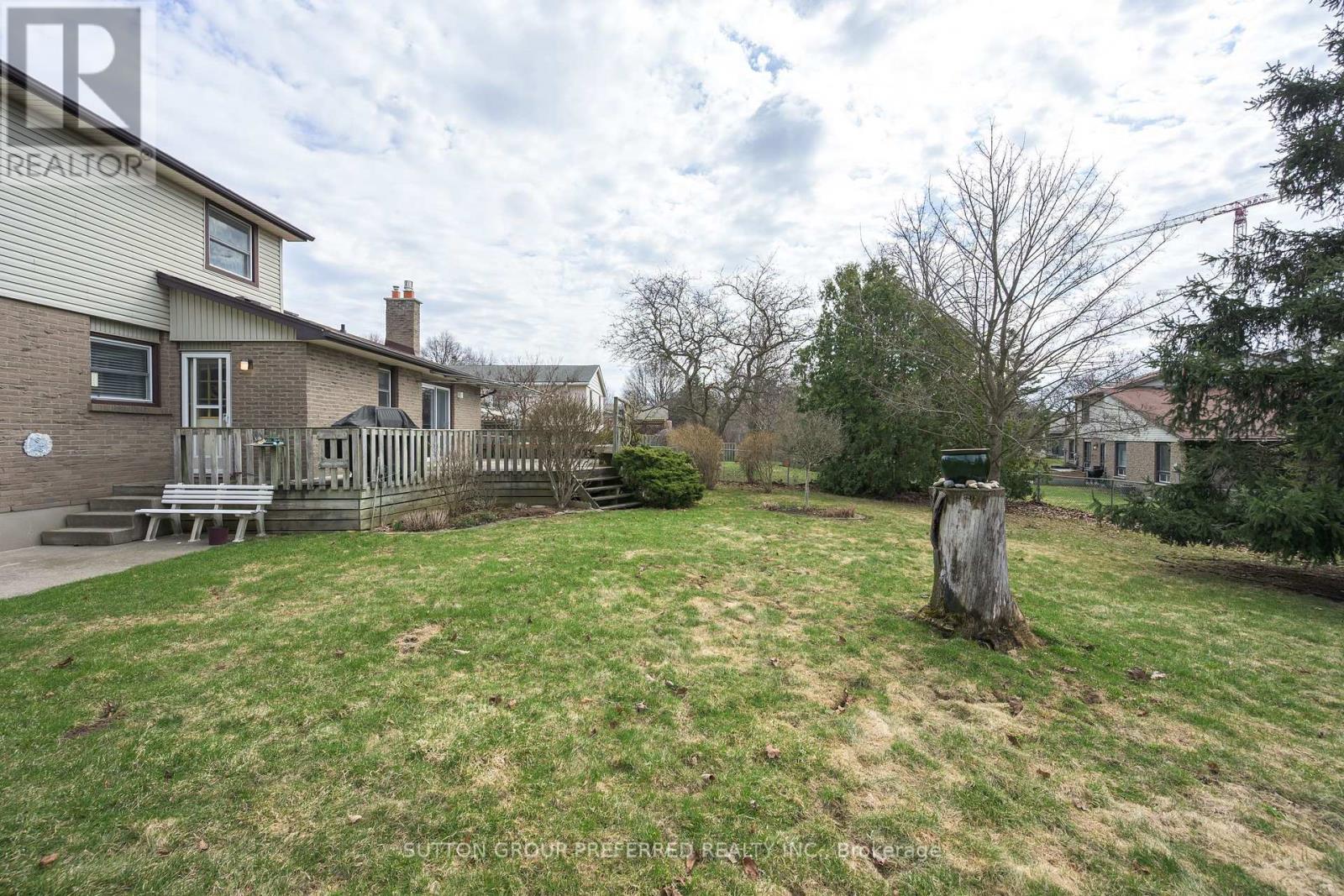 115 Brixham Crescent, London South, Ontario  N6K 1K9 - Photo 9 - X12956648