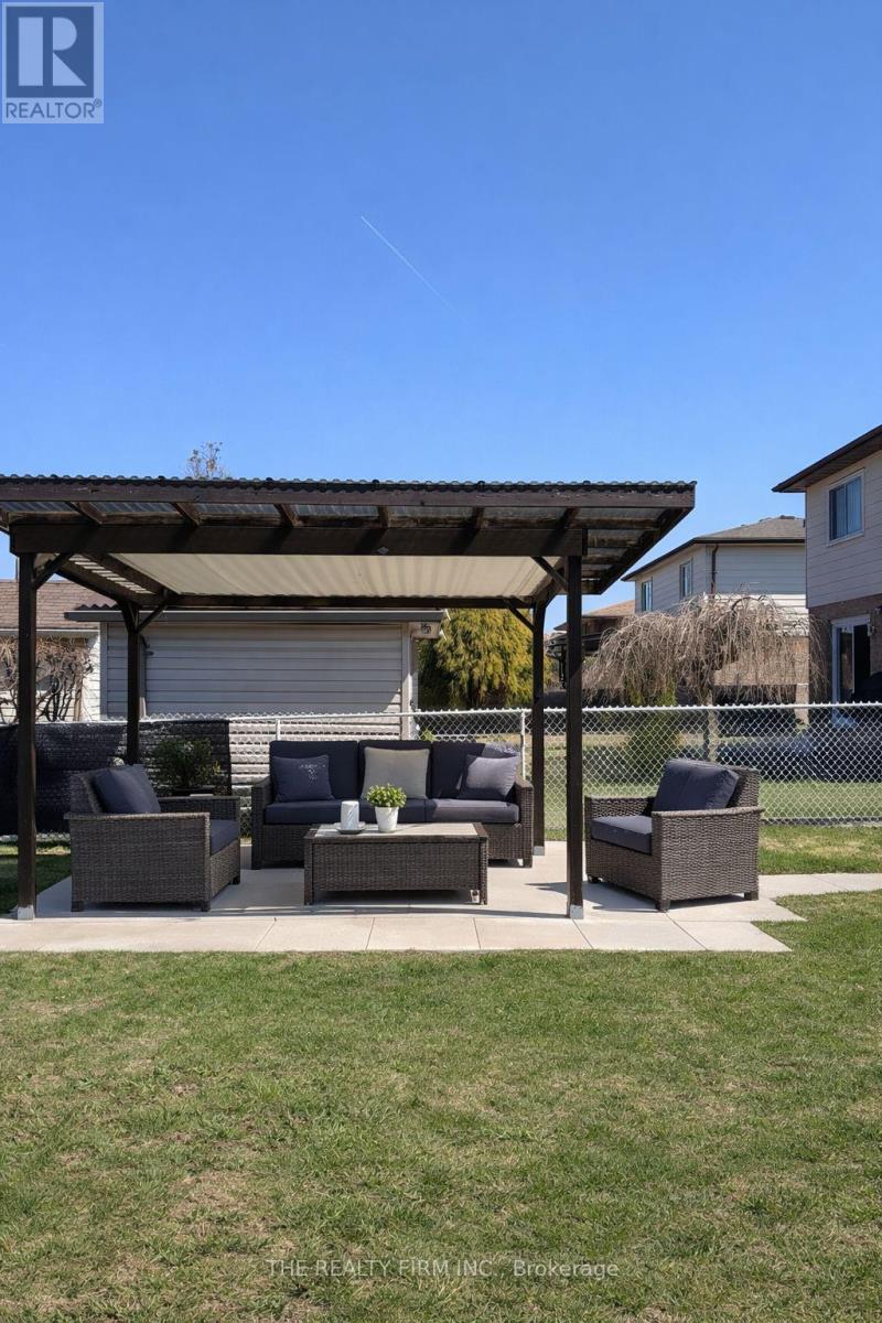 827 Classic Drive, London East, Ontario  N5W 5T4 - Photo 21 - X12976910