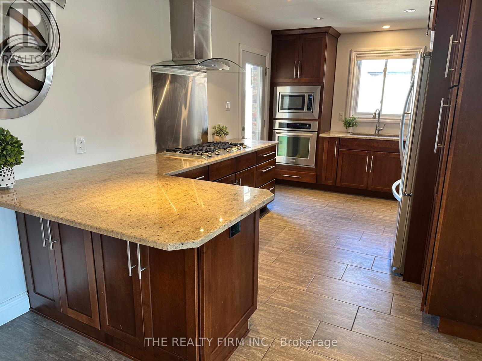 827 Classic Drive, London East, Ontario  N5W 5T4 - Photo 7 - X12976910