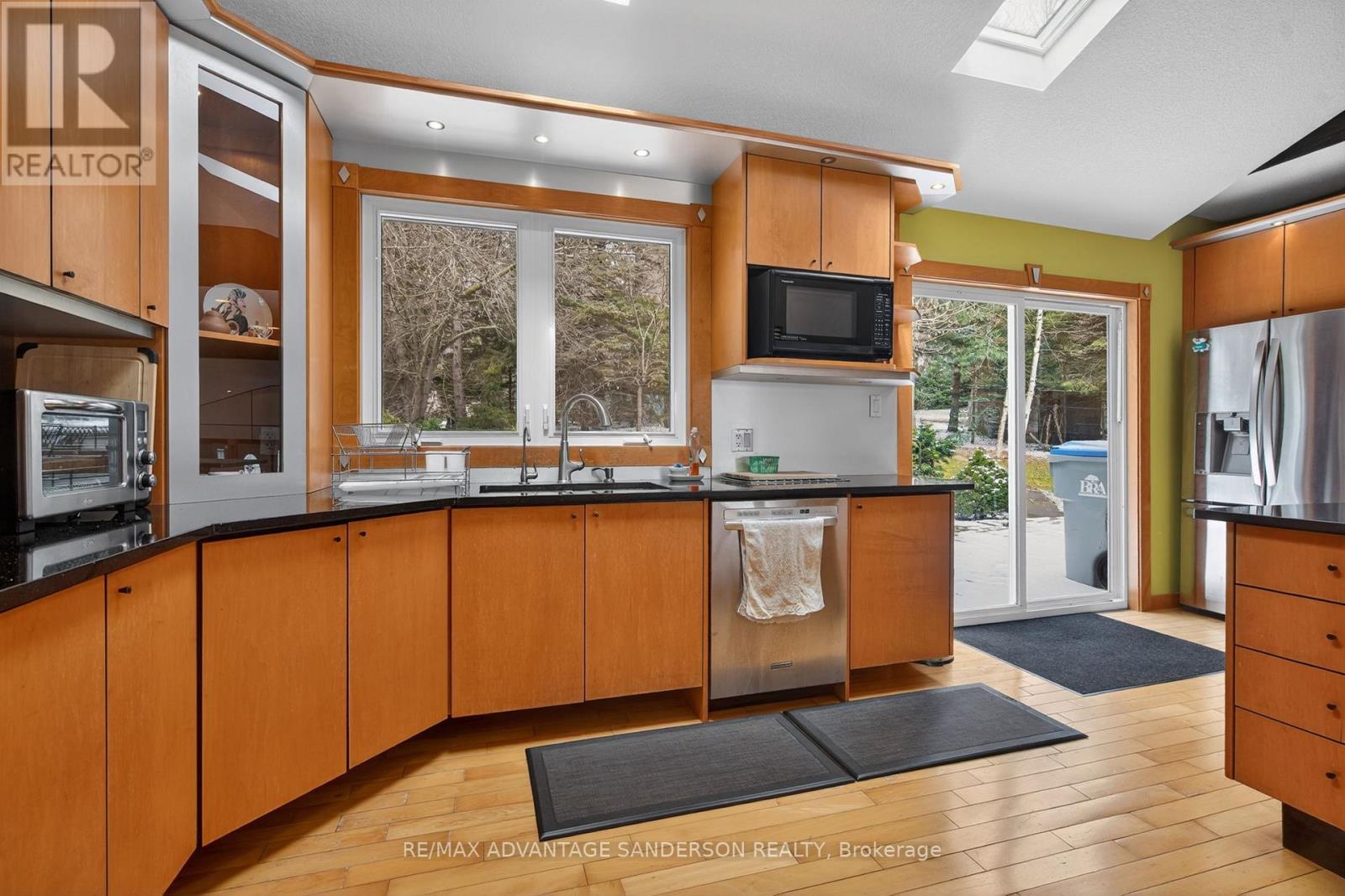 9584 Melrose Drive, Middlesex Centre, Ontario  N0L 1R0 - Photo 24 - X12984120