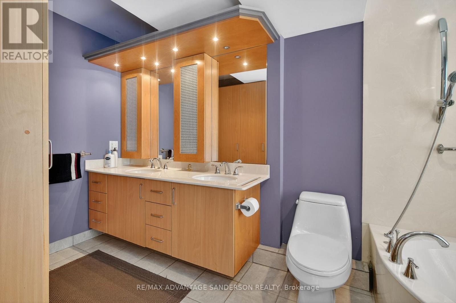 9584 Melrose Drive, Middlesex Centre, Ontario  N0L 1R0 - Photo 28 - X12984120