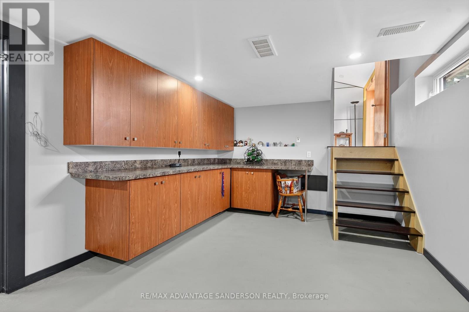 9584 Melrose Drive, Middlesex Centre, Ontario  N0L 1R0 - Photo 40 - X12984120