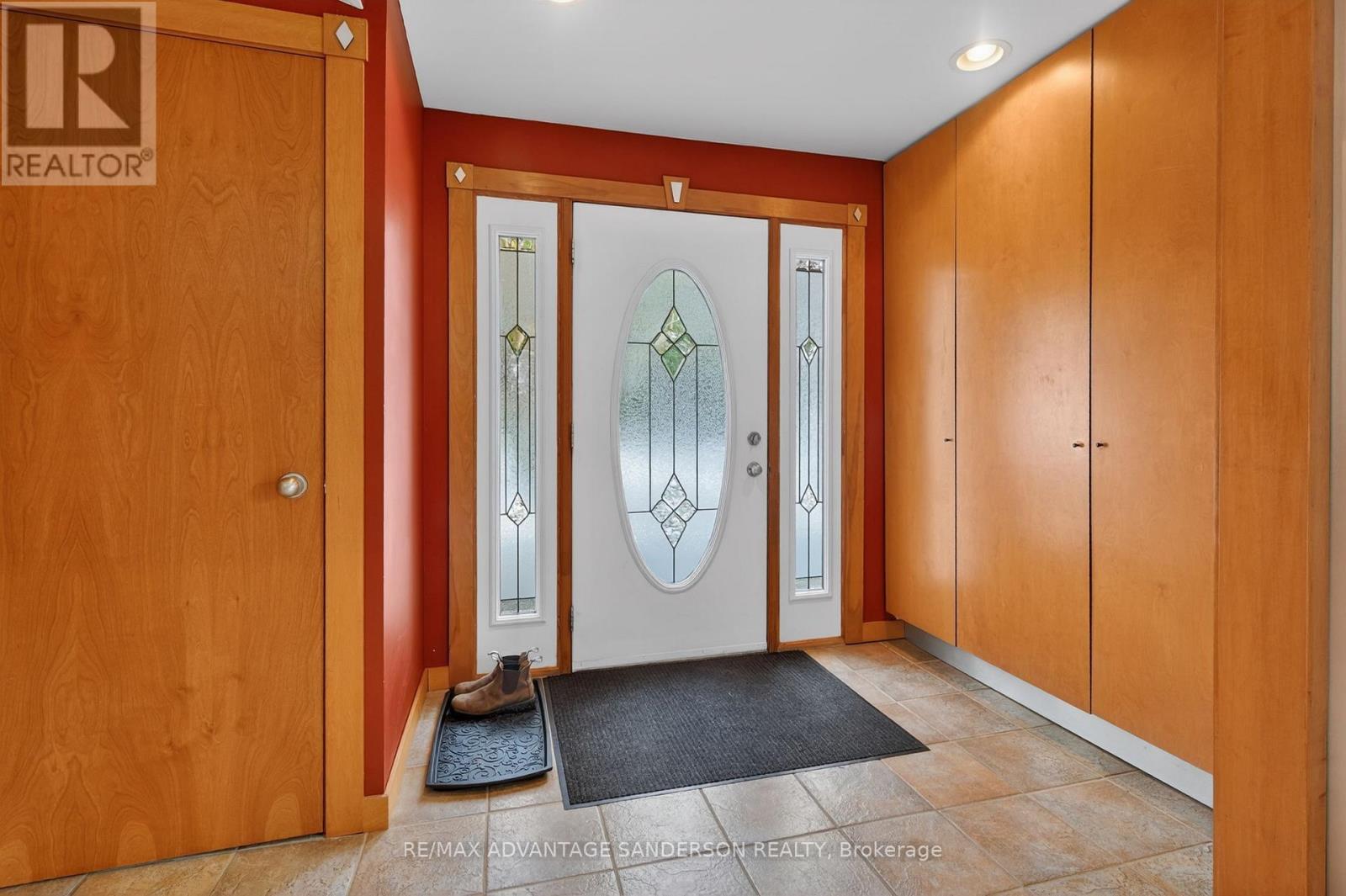 9584 Melrose Drive, Middlesex Centre, Ontario  N0L 1R0 - Photo 16 - X12984120