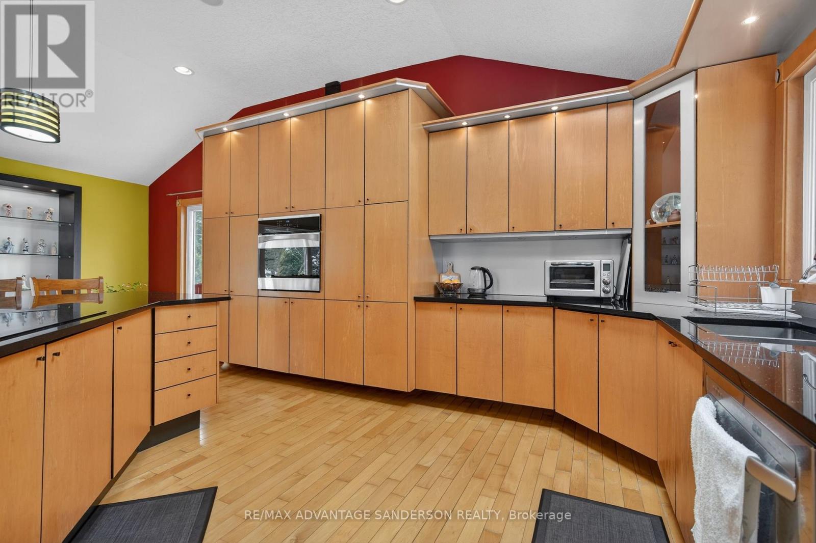 9584 Melrose Drive, Middlesex Centre, Ontario  N0L 1R0 - Photo 23 - X12984120