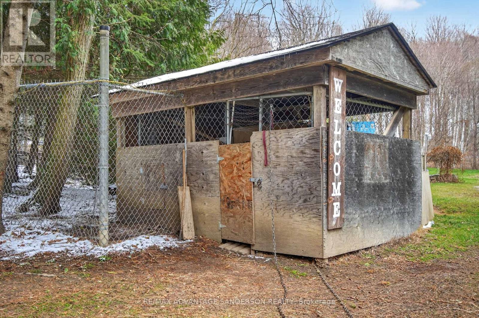 9584 Melrose Drive, Middlesex Centre, Ontario  N0L 1R0 - Photo 9 - X12984120