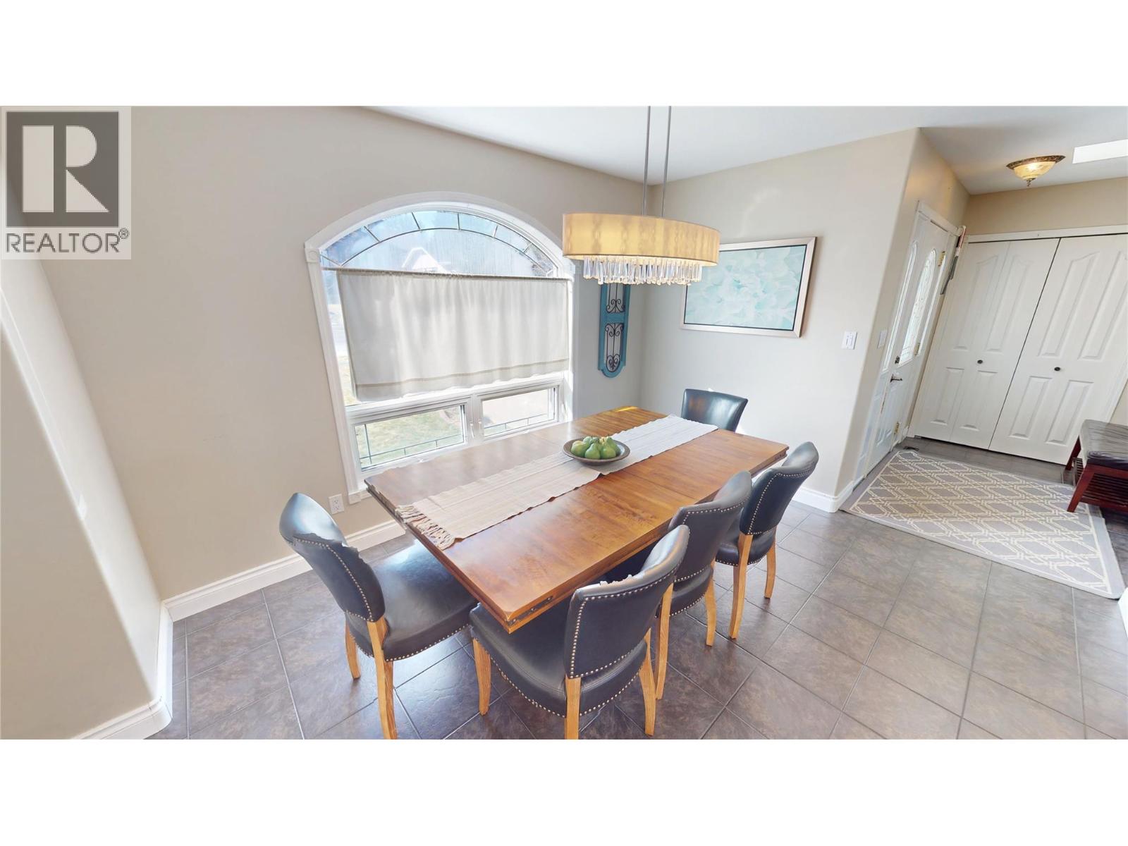 3108 5th Street S, Cranbrook, British Columbia  V1C 6H7 - Photo 4 - 10382292