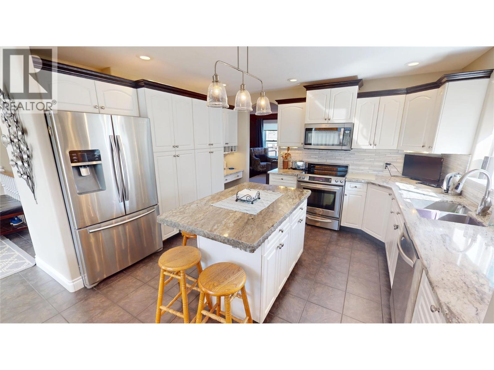 3108 5th Street S, Cranbrook, British Columbia  V1C 6H7 - Photo 8 - 10382292