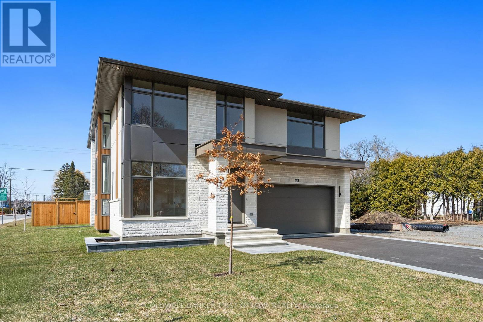 93 Lotta Avenue, Ottawa, Ontario  K2G 2B8 - Photo 2 - X12726752