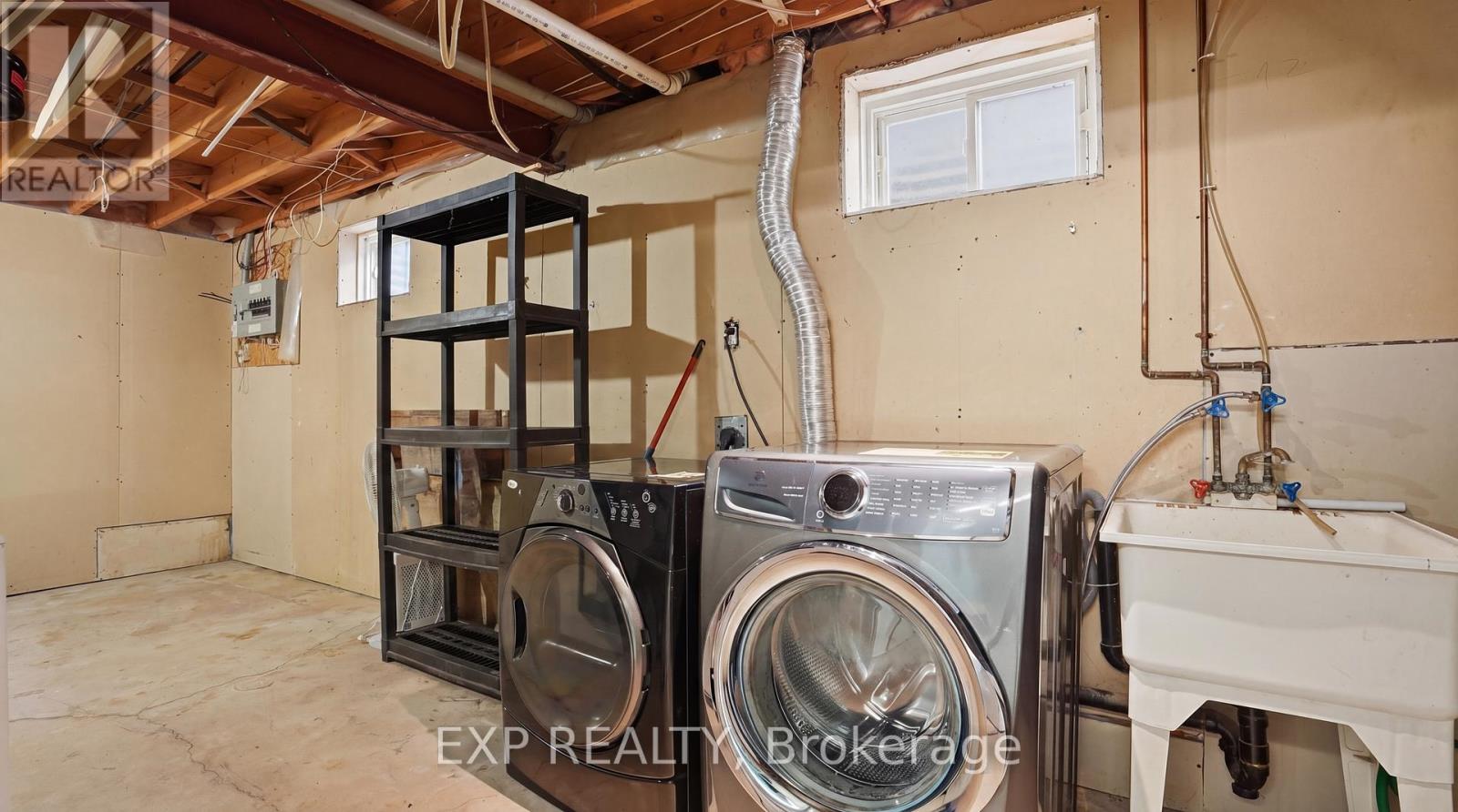 8195 Woodsview Crescent, Niagara Falls, Ontario  L2H 3G1 - Photo 33 - X12979658