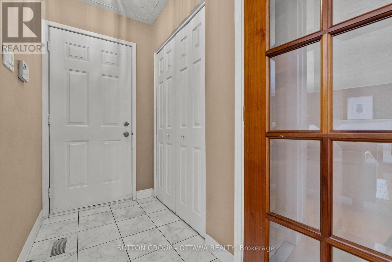 9 Aberfeldy Street, Ottawa, Ontario  K2H 6H6 - Photo 7 - X12977584