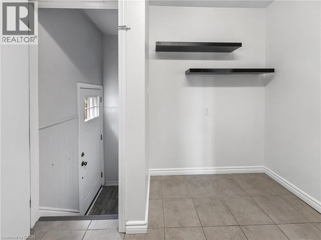 300 East 32nd Street, Hamilton, Ontario  L8V 3S7 - Photo 15 - 40763043