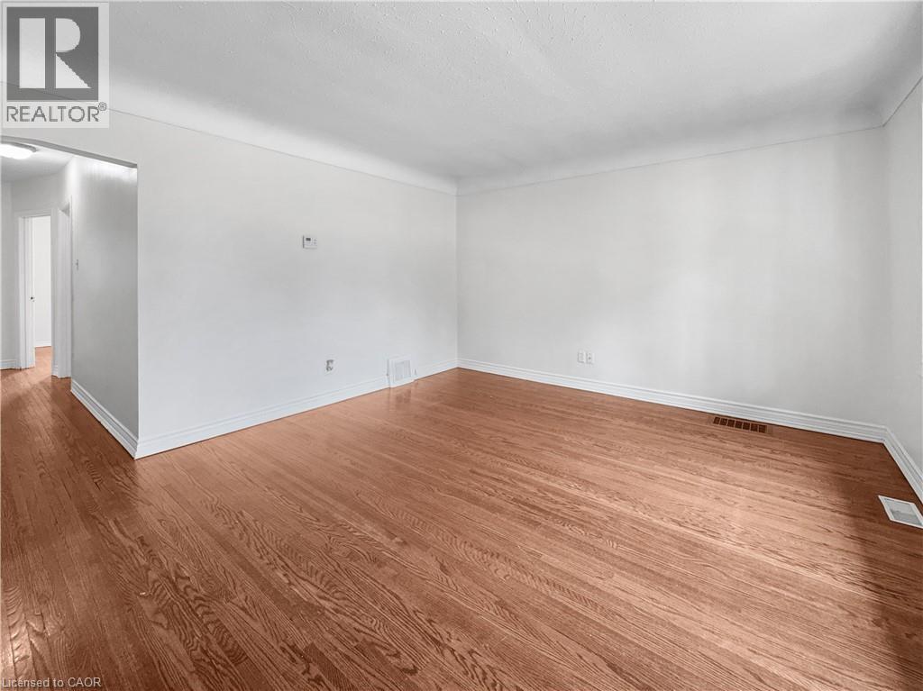 300 East 32nd Street, Hamilton, Ontario  L8V 3S7 - Photo 12 - 40763043