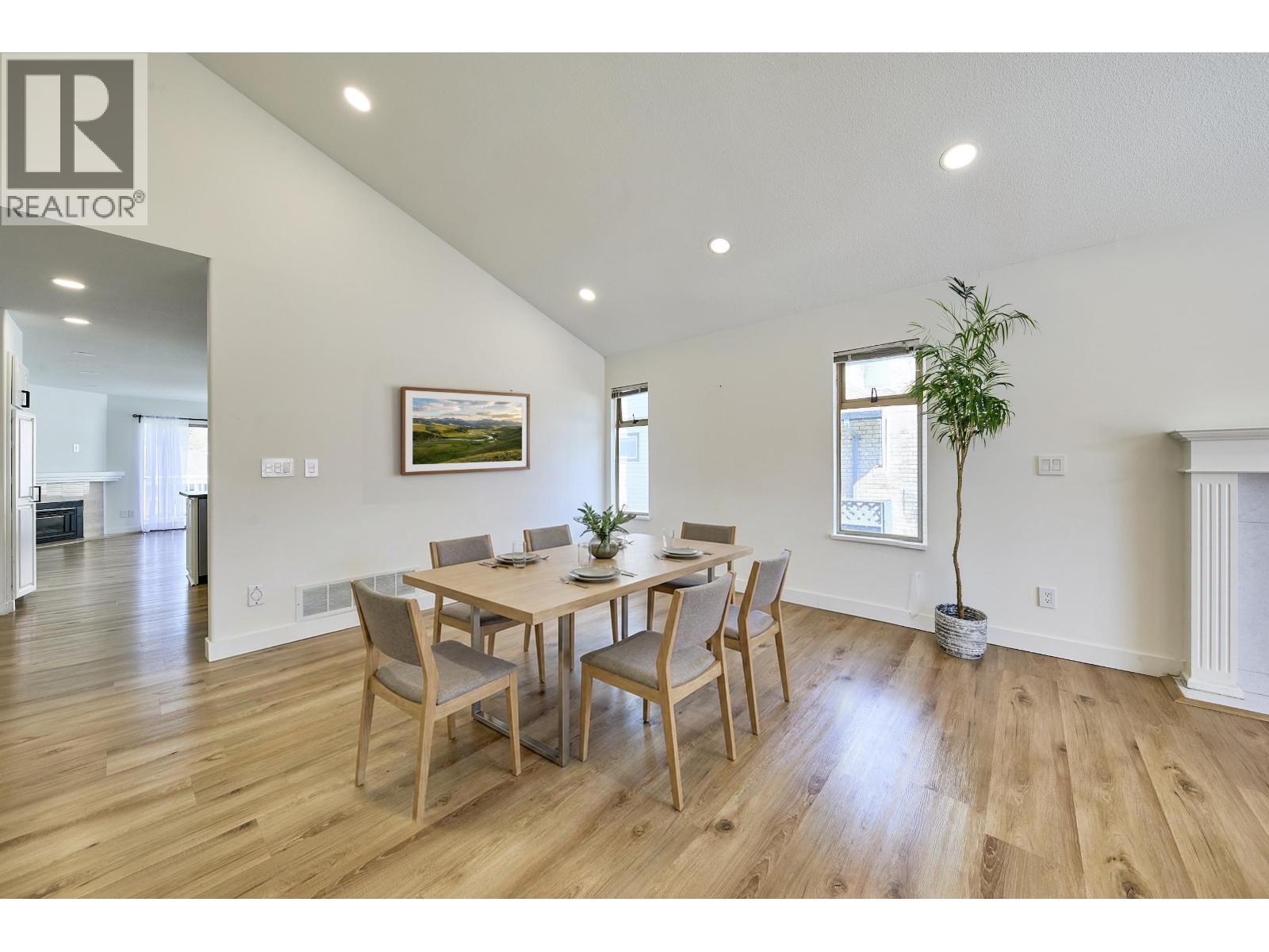 23015 124b Avenue, Maple Ridge, British Columbia V2X 0X2 - Photo 5 - R3105829