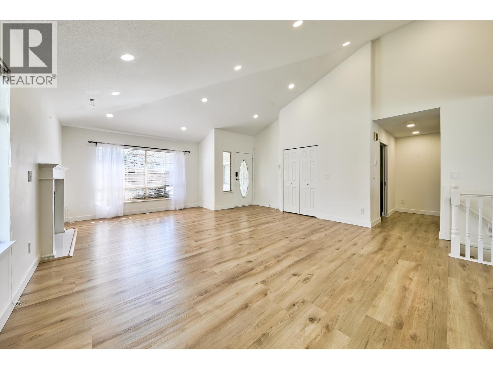 23015 124b Avenue, Maple Ridge, British Columbia V2X 0X2 - Photo 8 - R3105829