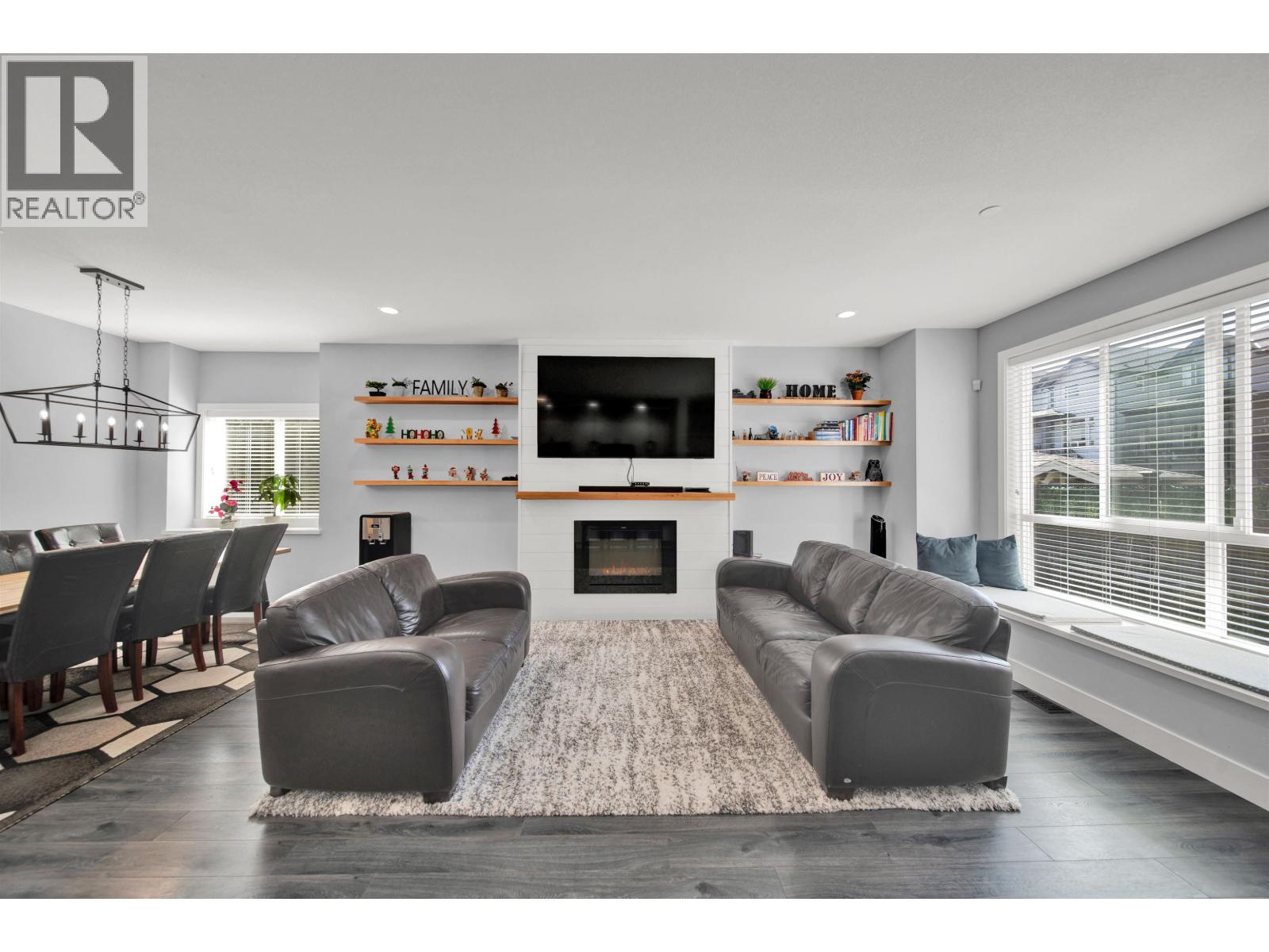 11155 240 Street, Maple Ridge, British Columbia  V2W 0H7 - Photo 2 - R3109704