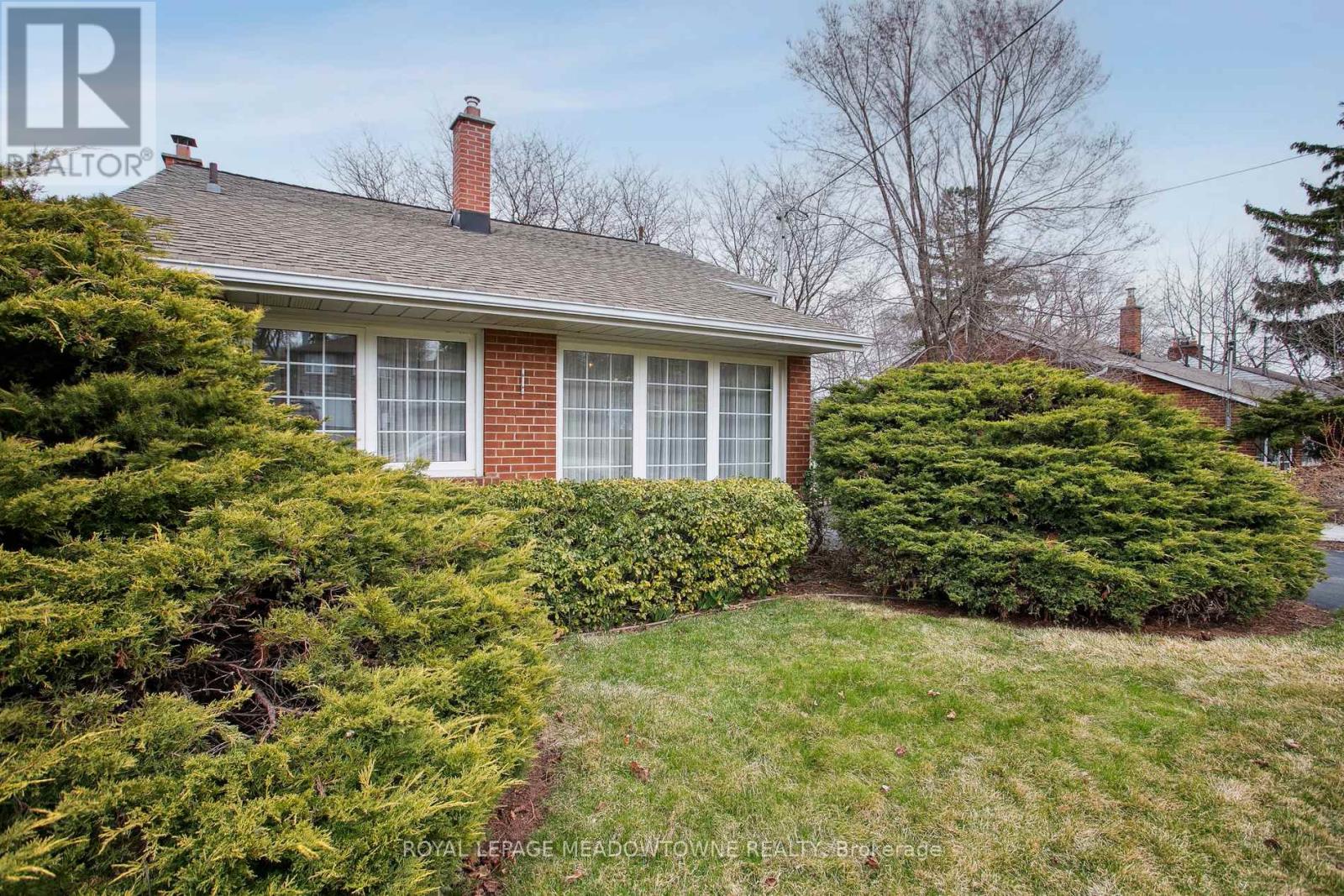 123 VISTA DRIVE W, Mississauga, Ontario