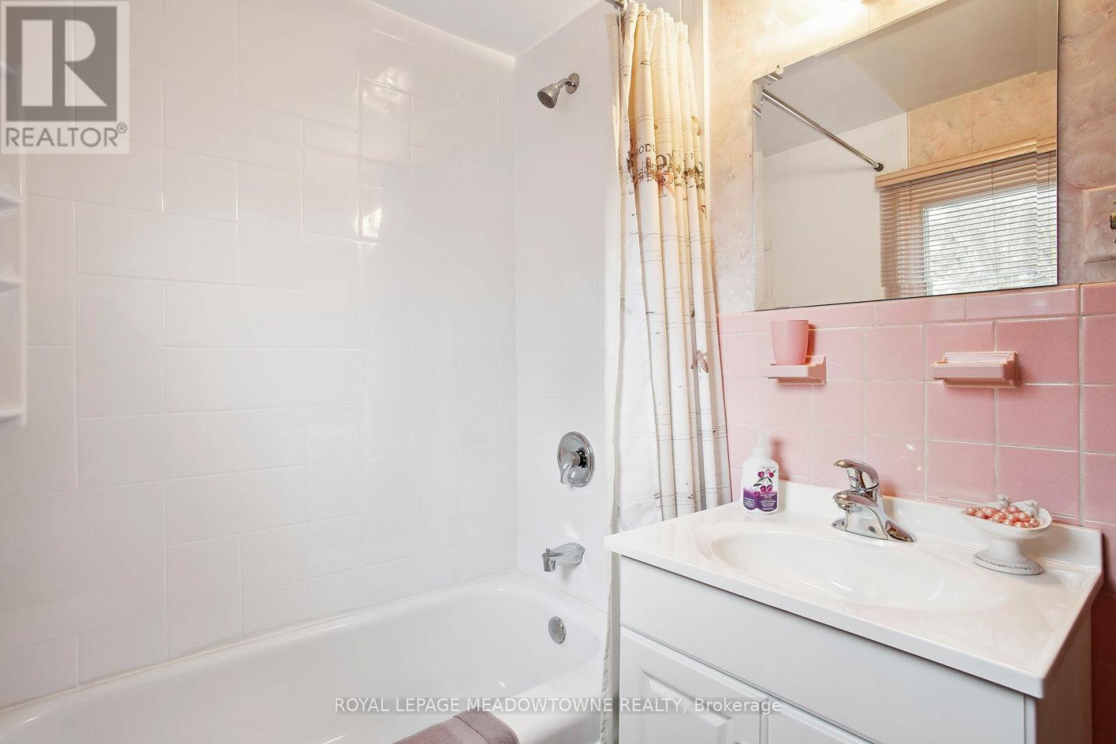 123 Vista Drive W, Mississauga, Ontario  L5M 1W2 - Photo 16 - W12984336