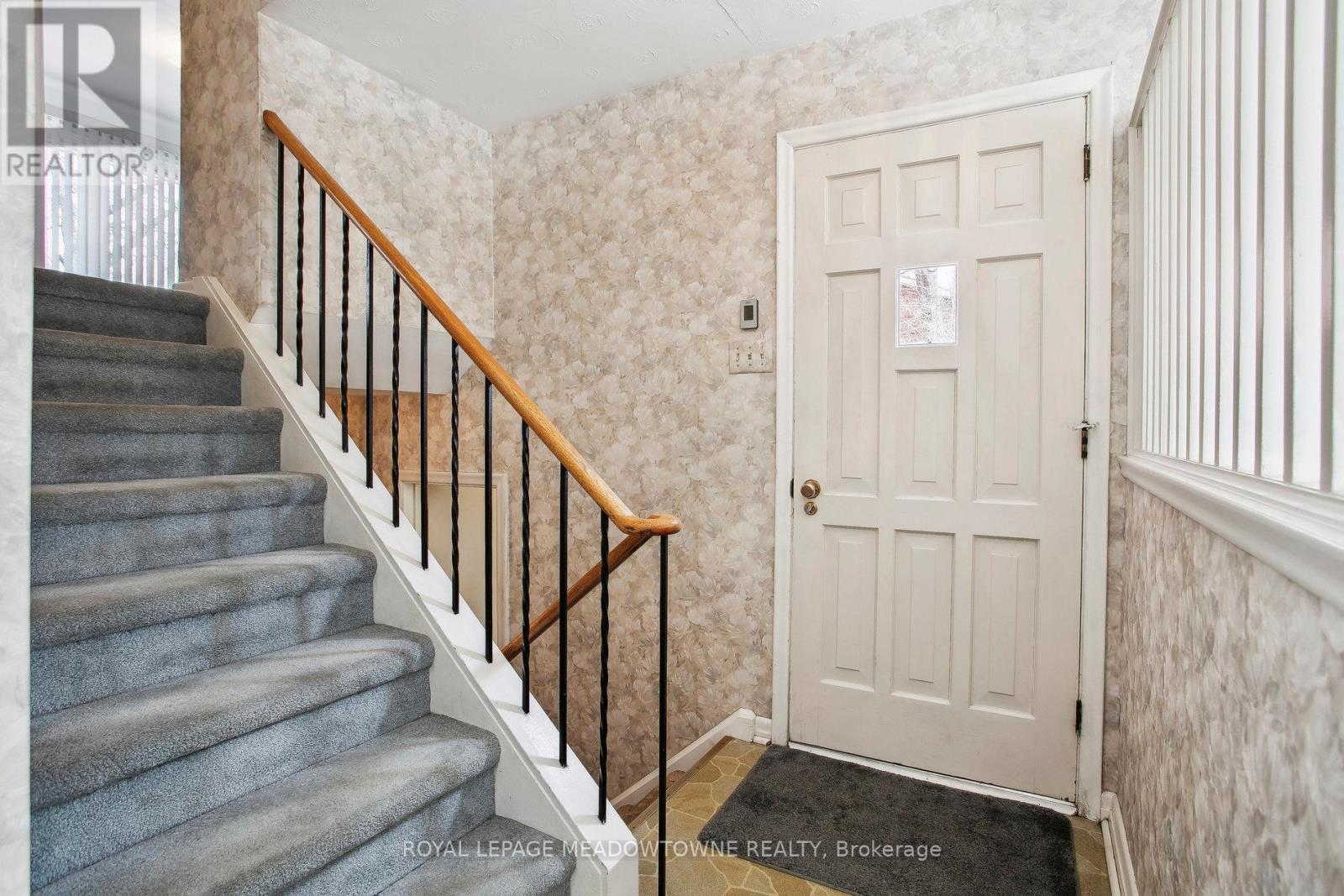 123 Vista Drive W, Mississauga, Ontario  L5M 1W2 - Photo 3 - W12984336