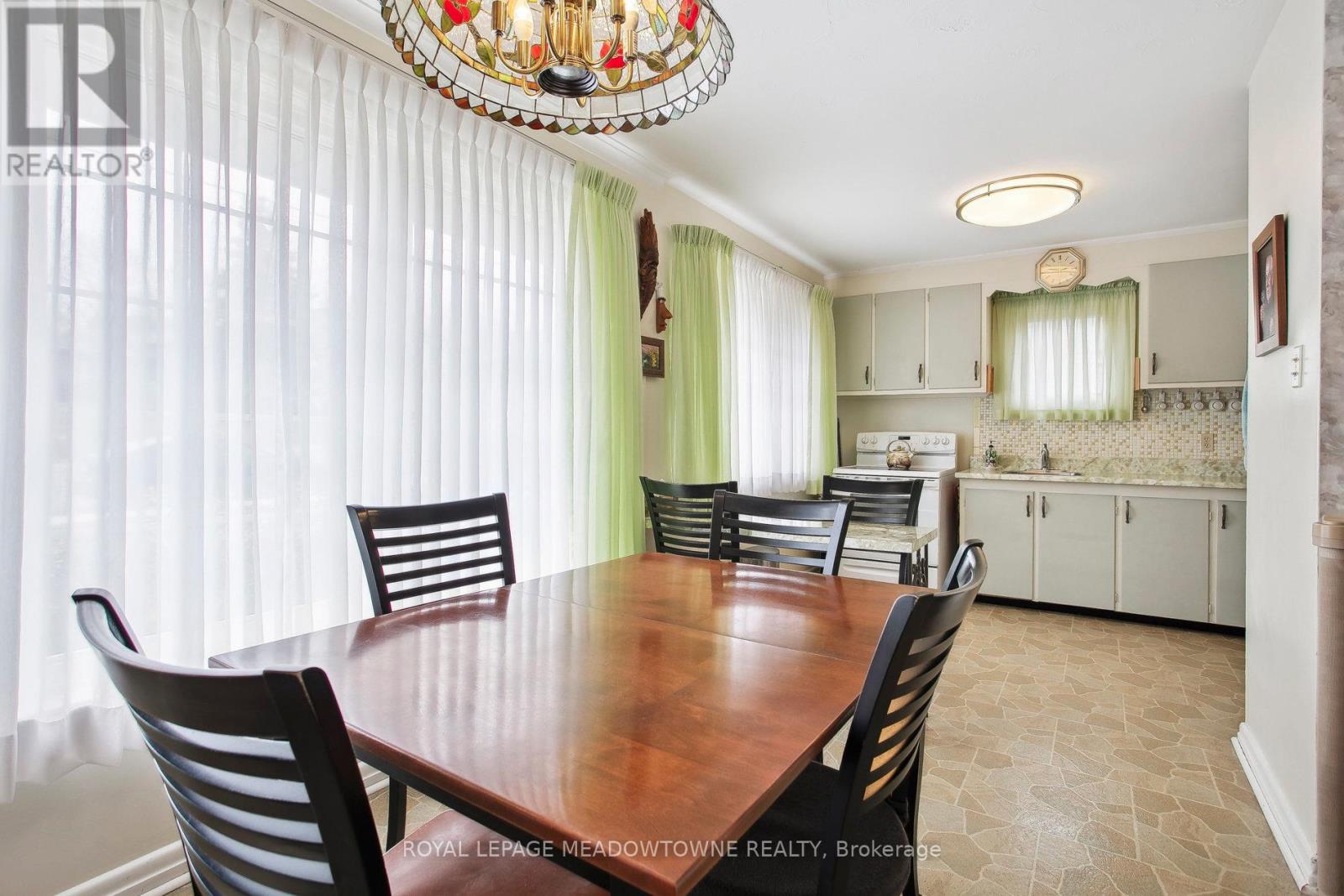 123 Vista Drive W, Mississauga, Ontario  L5M 1W2 - Photo 6 - W12984336