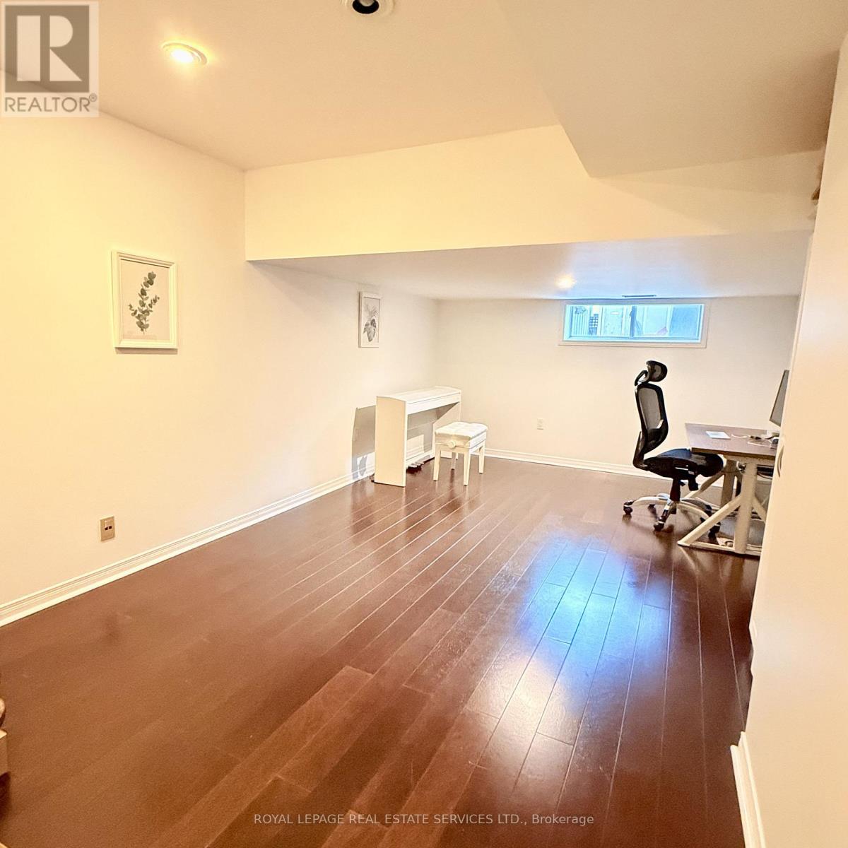 40 Chester Street, Oakville, Ontario  L6H 6G8 - Photo 16 - W12984366