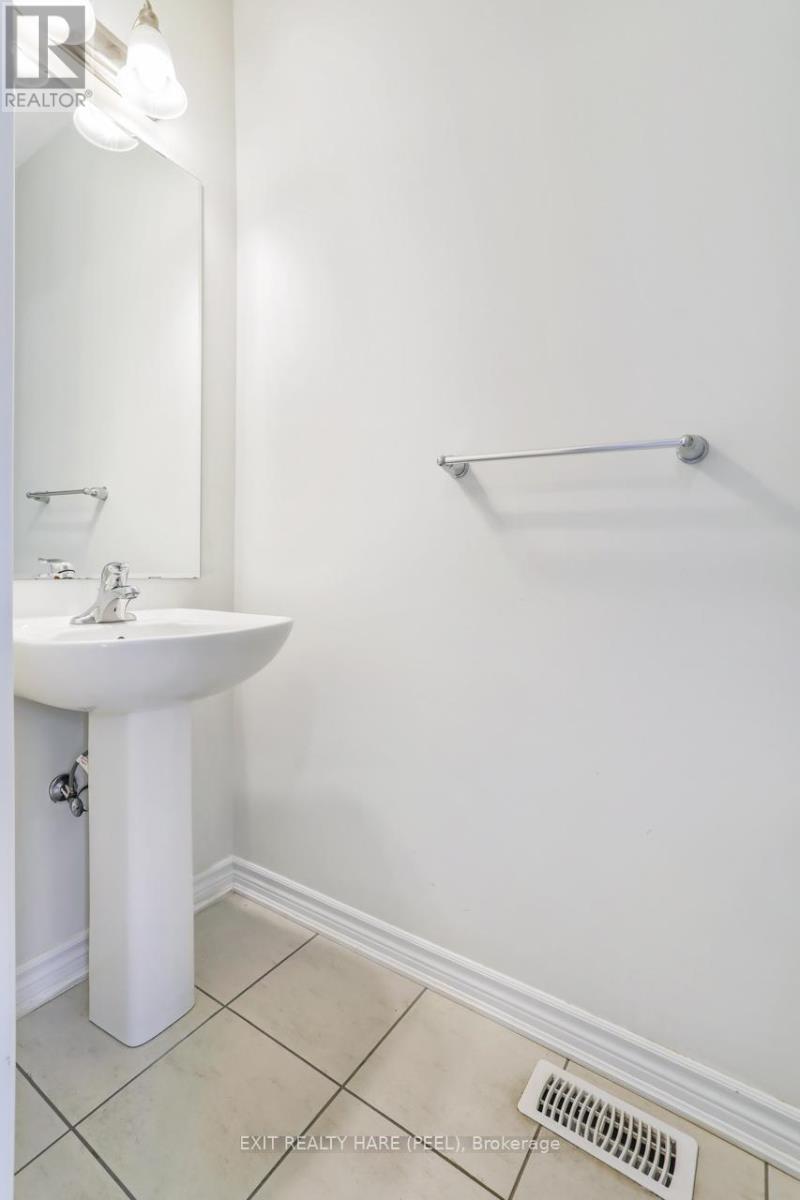 40 Speckled Alder Street, Caledon, Ontario  L7C 3H1 - Photo 6 - W12984388