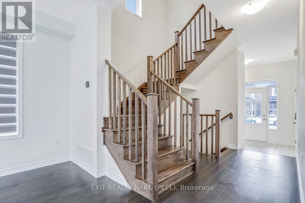 40 Speckled Alder Street, Caledon, Ontario  L7C 3H1 - Photo 9 - W12984388