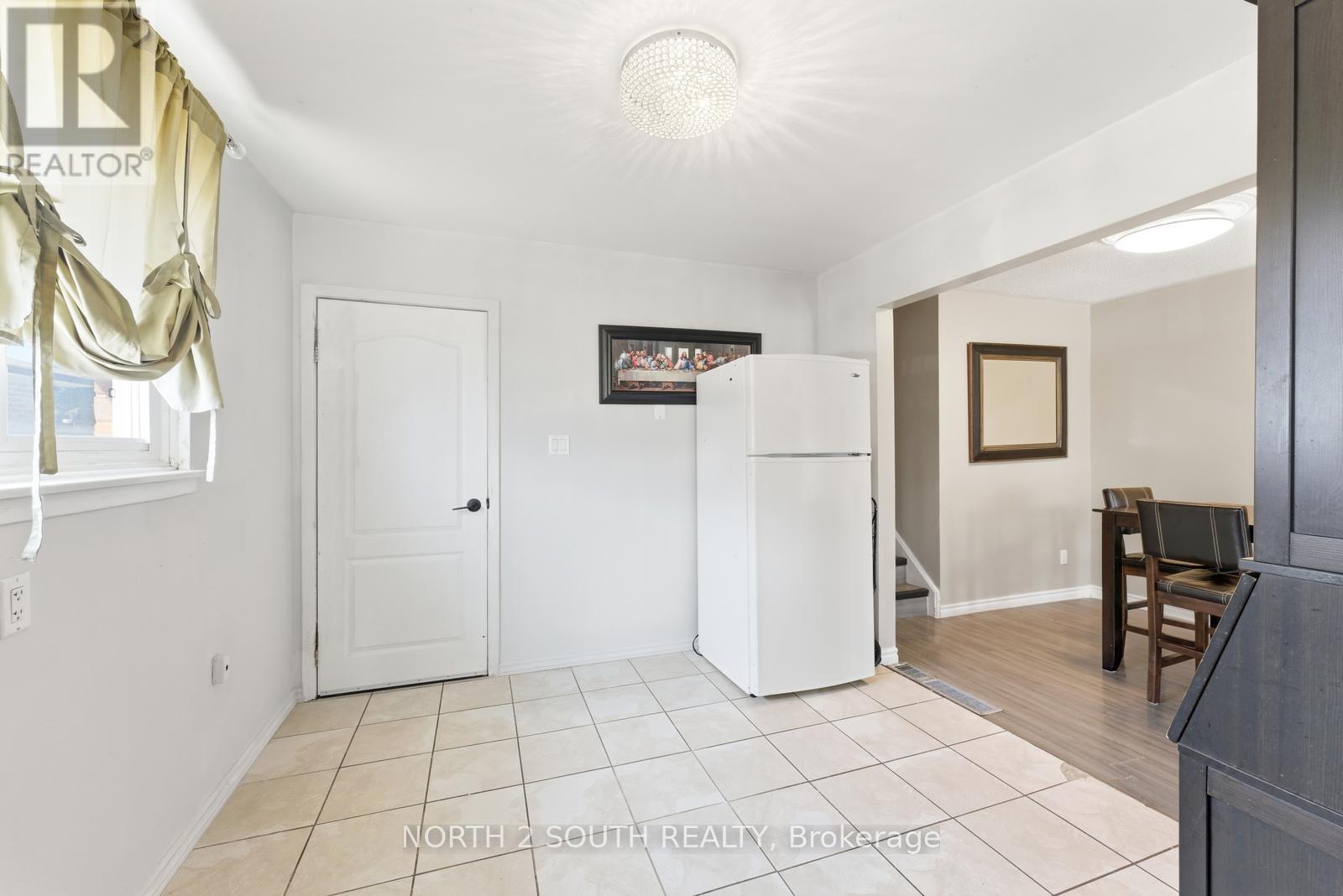 7739 Priory Crescent, Mississauga, Ontario  L4T 3H6 - Photo 14 - W12984412