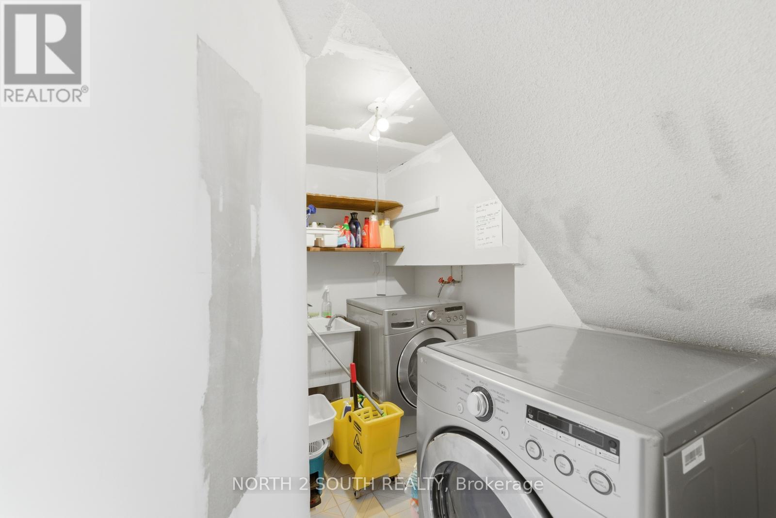 7739 Priory Crescent, Mississauga, Ontario  L4T 3H6 - Photo 34 - W12984412