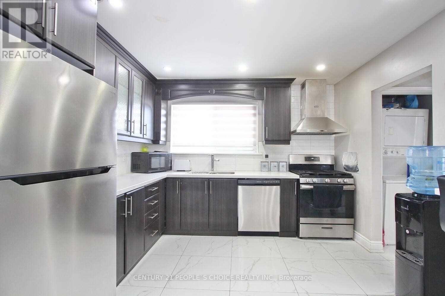 83 Fallingdale Crescent, Brampton (Southgate), Ontario  L6T 3J5 - Photo 17 - W12984420