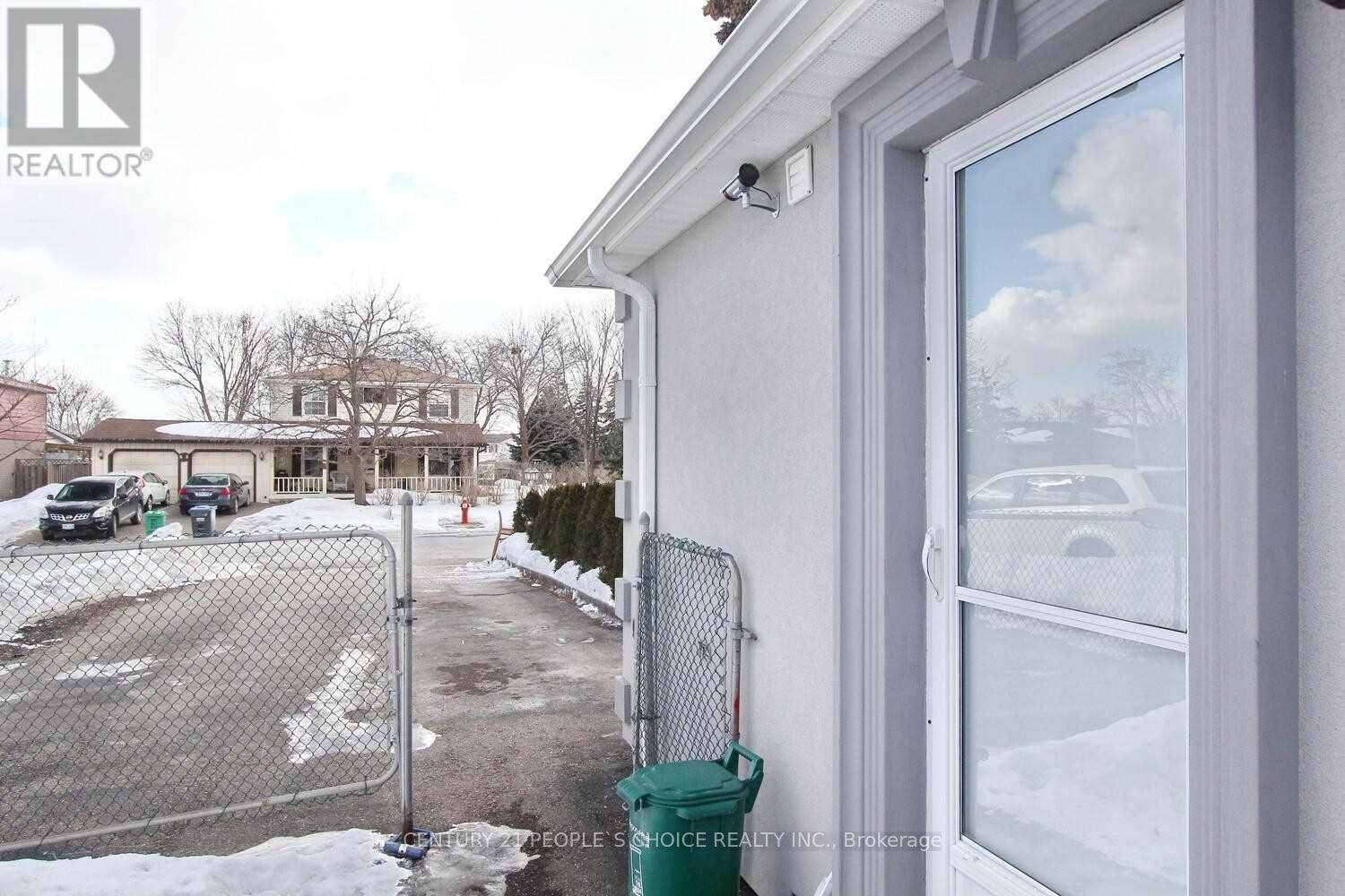 83 Fallingdale Crescent, Brampton (Southgate), Ontario  L6T 3J5 - Photo 5 - W12984420