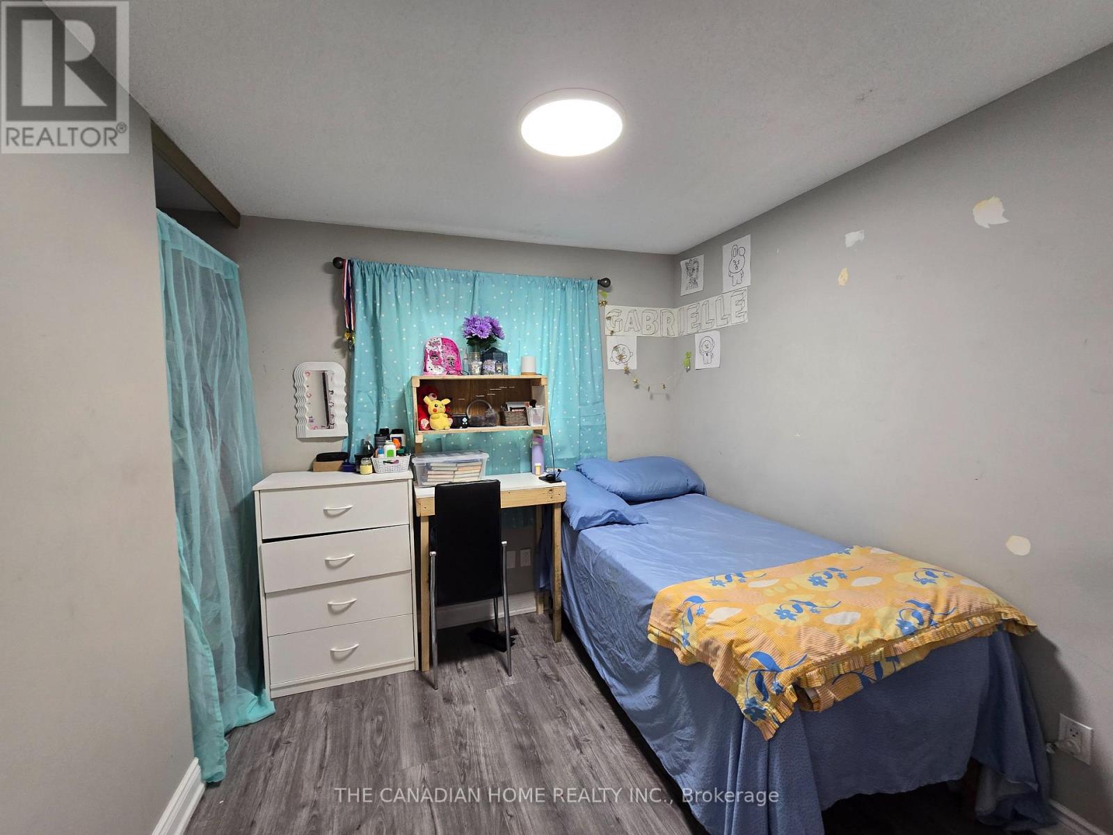 12 Norma Crescent, Brampton, Ontario  L6S 4H2 - Photo 5 - W12984426