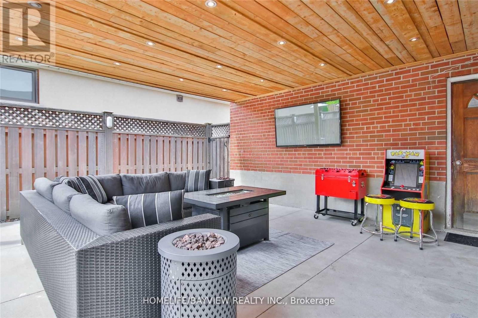 72 Keegan (Lower) Crescent, Toronto (York University Heights), Ontario  M3J 1G2 - Photo 4 - W12984428