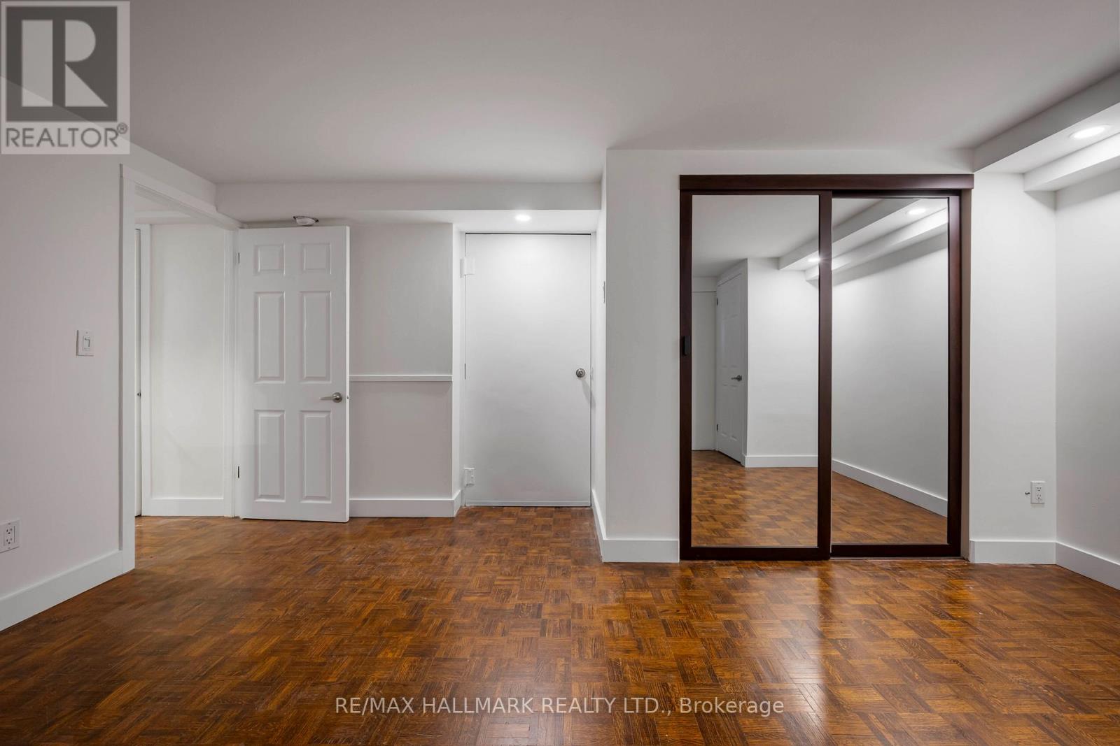 Lower - 173 Quebec Avenue, Toronto (High Park North), Ontario  M6P 2T9 - Photo 16 - W12984436