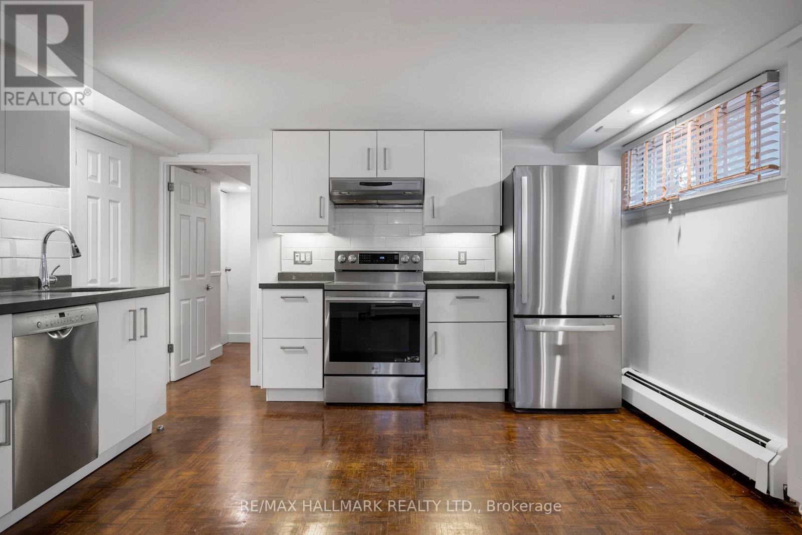 Lower - 173 Quebec Avenue, Toronto (High Park North), Ontario  M6P 2T9 - Photo 8 - W12984436