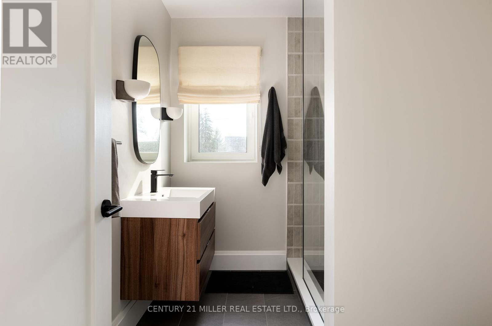 1187 Sarta Road, Oakville, Ontario  L6L 2P4 - Photo 18 - W12984464