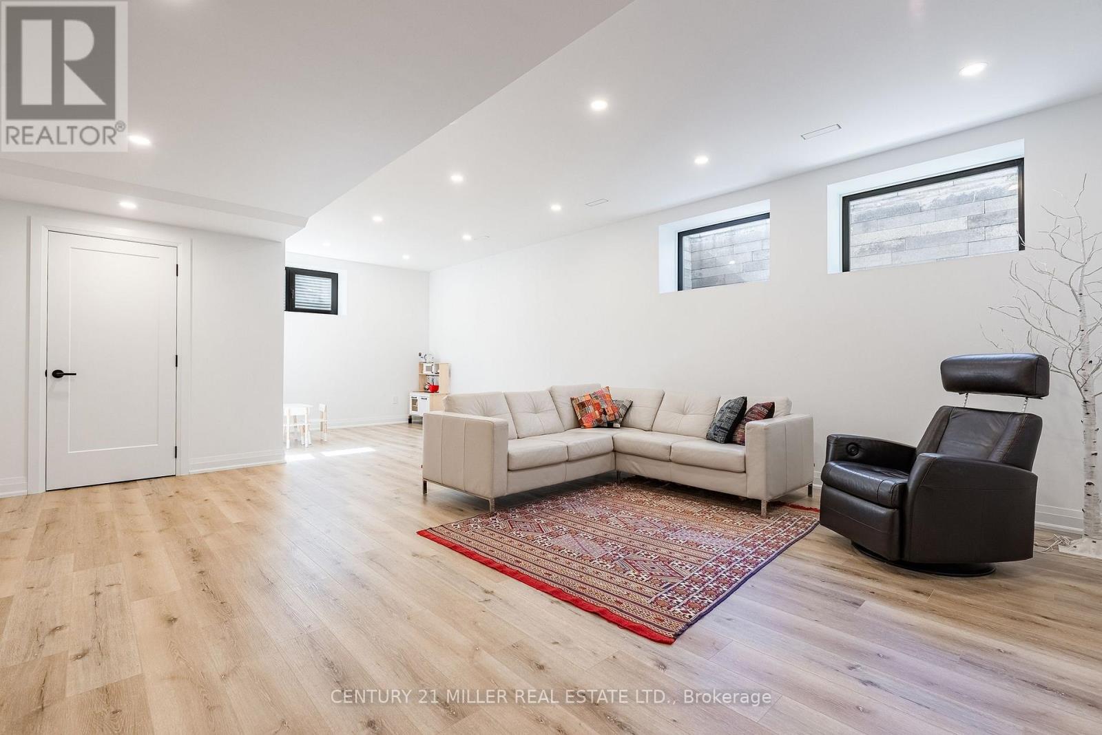 1187 Sarta Road, Oakville, Ontario  L6L 2P4 - Photo 36 - W12984464