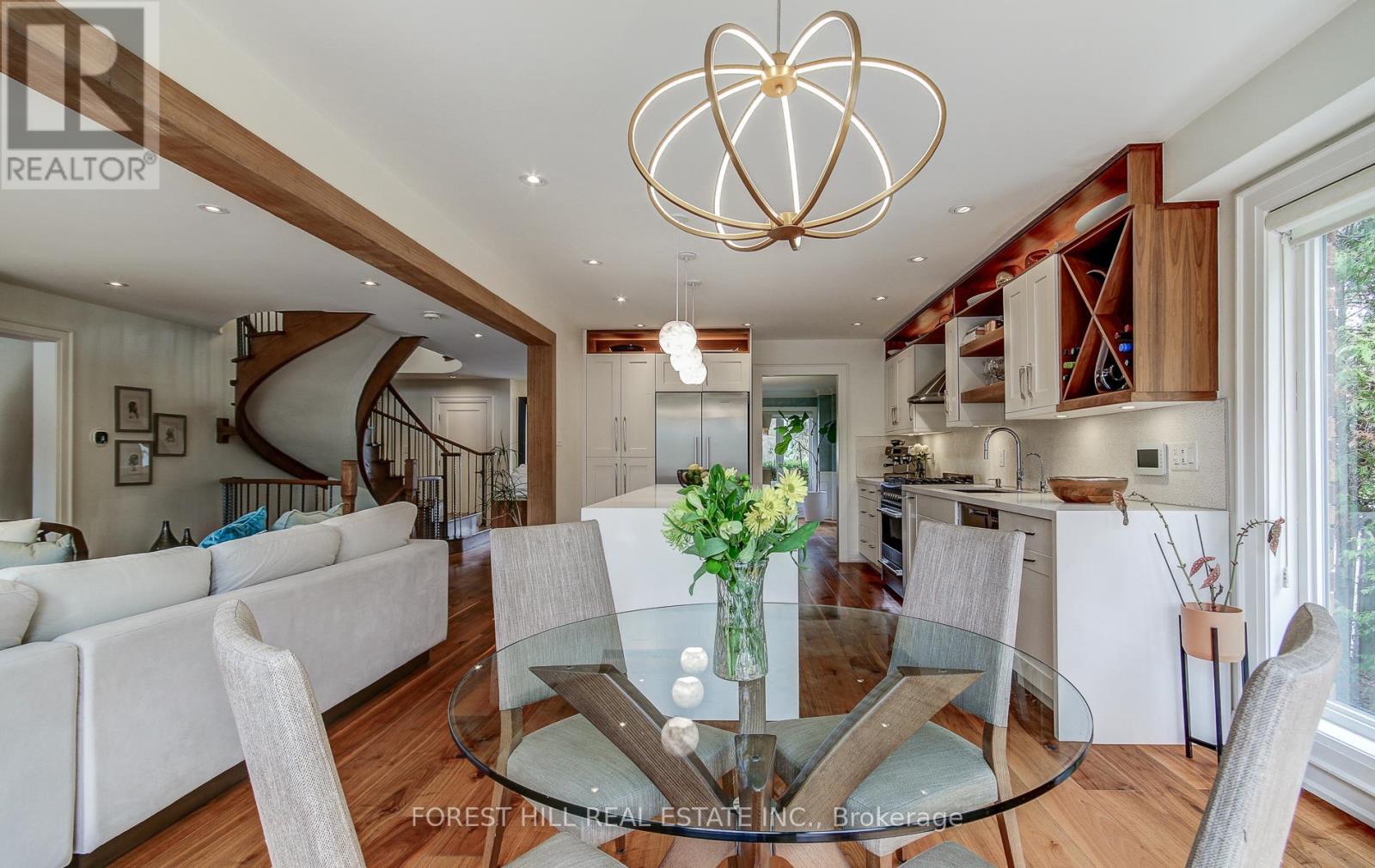 1260 Mapleridge Crescent, Oakville, Ontario  L6M 2H1 - Photo 10 - W12984472