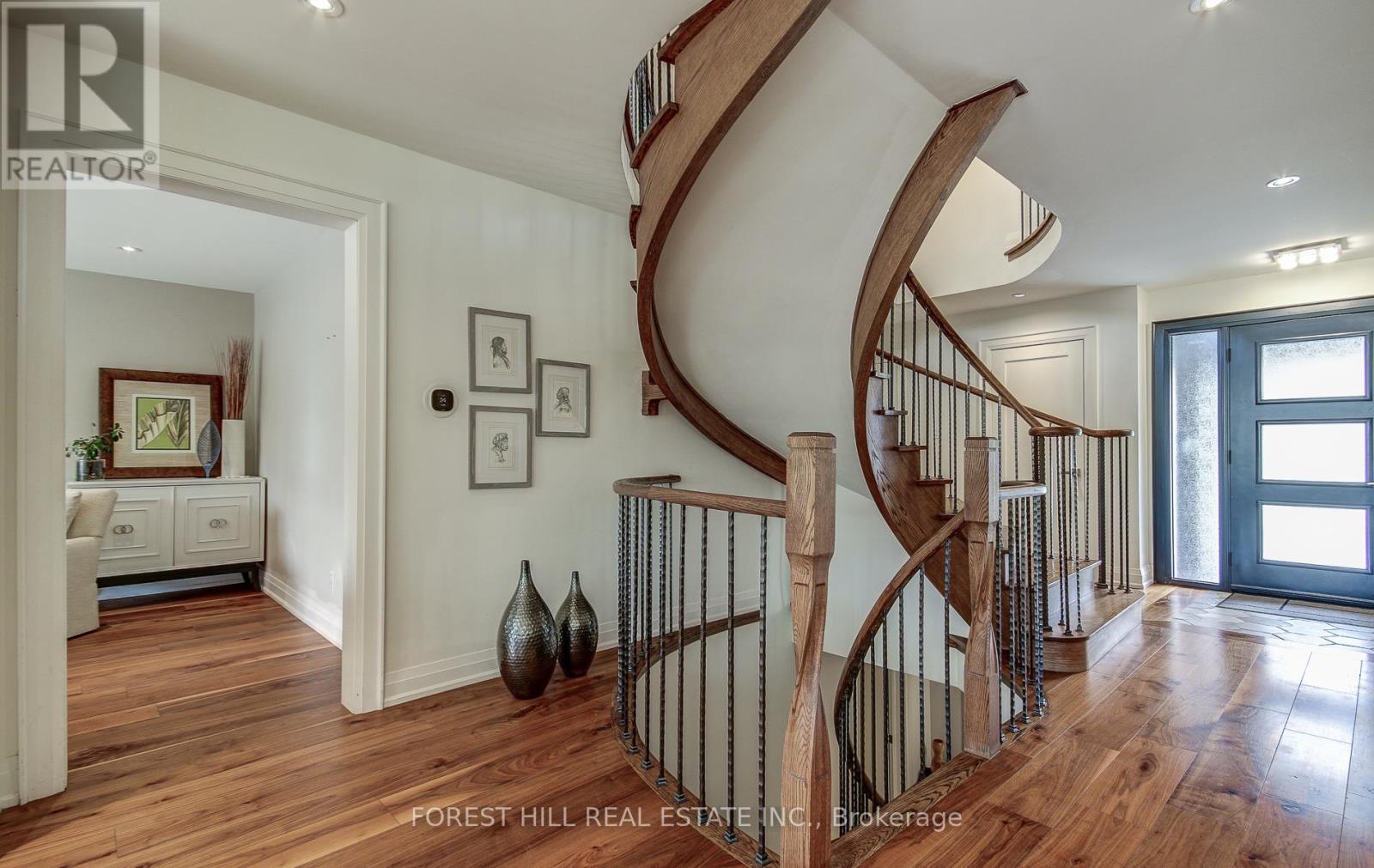 1260 Mapleridge Crescent, Oakville, Ontario  L6M 2H1 - Photo 15 - W12984472