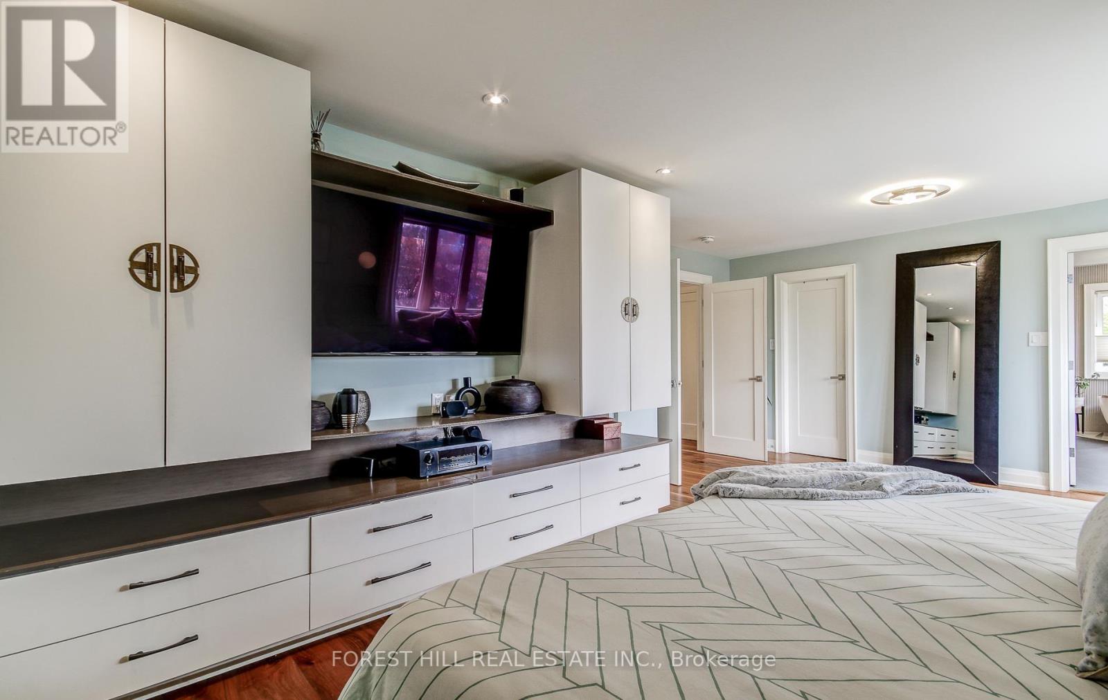 1260 Mapleridge Crescent, Oakville, Ontario  L6M 2H1 - Photo 22 - W12984472