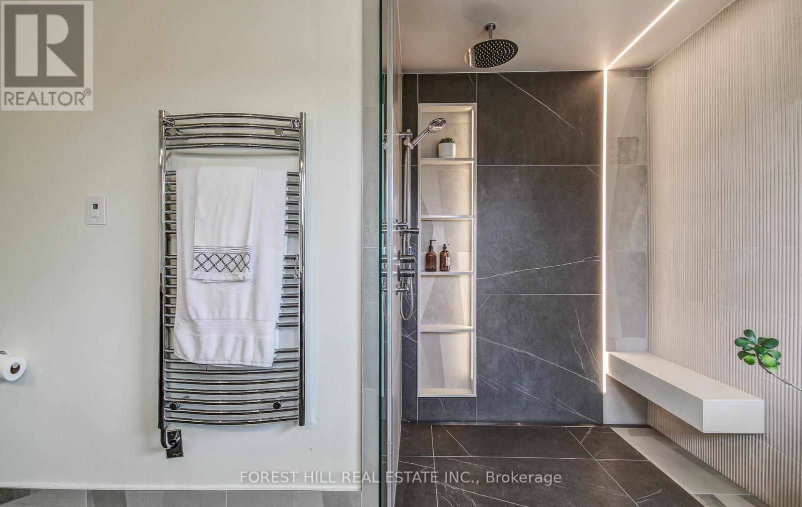 1260 Mapleridge Crescent, Oakville, Ontario  L6M 2H1 - Photo 26 - W12984472