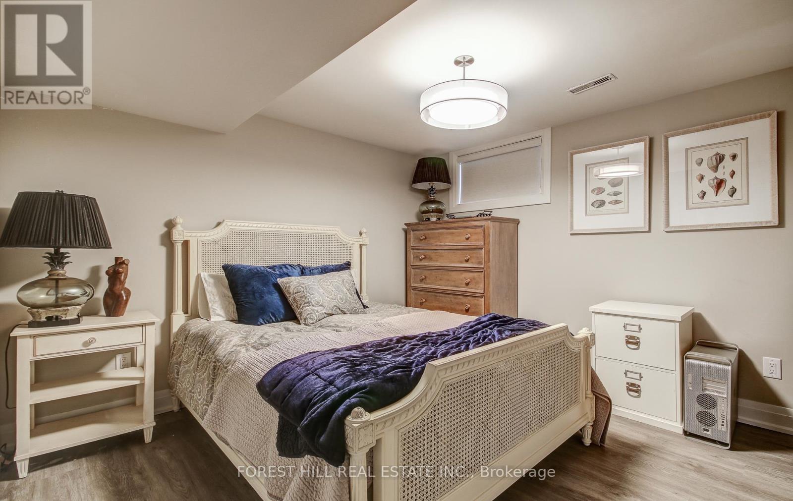 1260 Mapleridge Crescent, Oakville, Ontario  L6M 2H1 - Photo 35 - W12984472