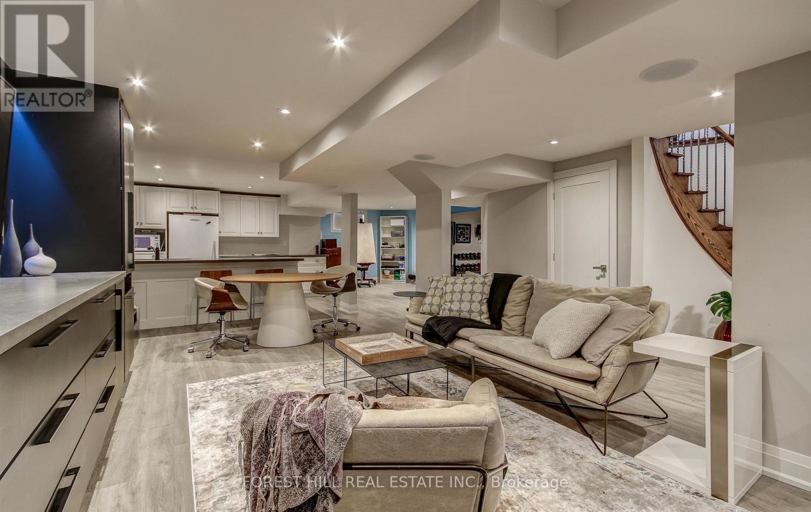 1260 Mapleridge Crescent, Oakville, Ontario  L6M 2H1 - Photo 36 - W12984472