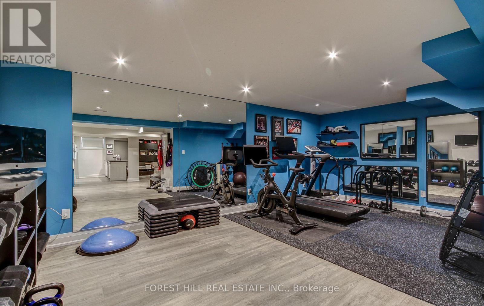 1260 Mapleridge Crescent, Oakville, Ontario  L6M 2H1 - Photo 39 - W12984472