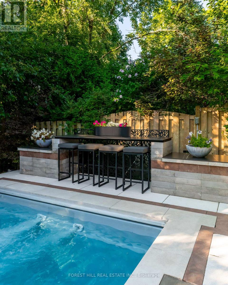 1260 Mapleridge Crescent, Oakville, Ontario  L6M 2H1 - Photo 44 - W12984472