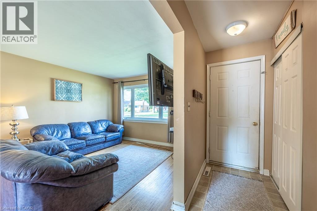 5 Bint Avenue, Simcoe, Ontario  N3Y 4J4 - Photo 3 - 40818430