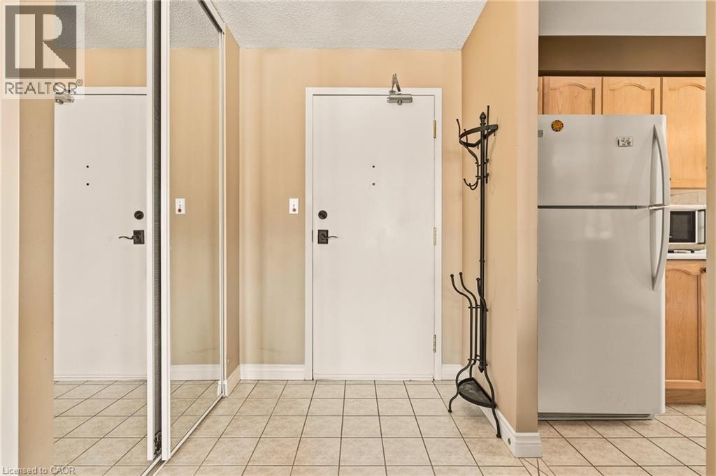 8 Main Street Unit# 203, Dundas, Ontario  L9H 1B8 - Photo 4 - 40819628