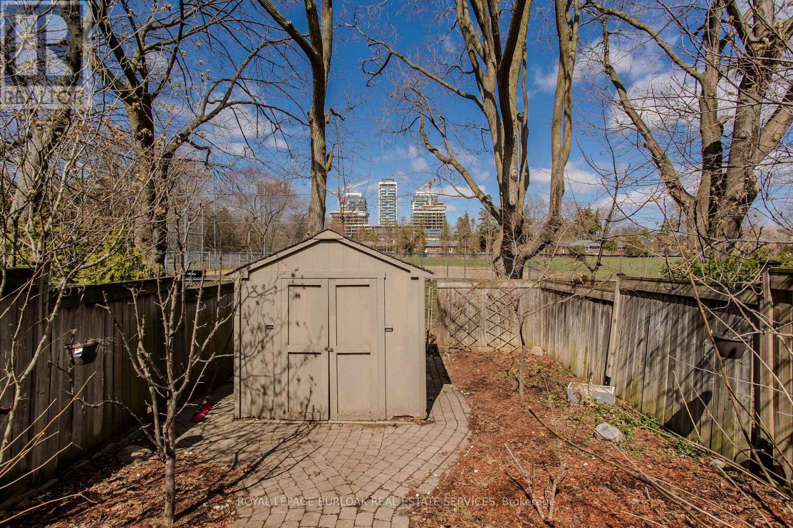 2121 Prospect Street, Burlington, Ontario  L7R 1Z2 - Photo 29 - W12978510